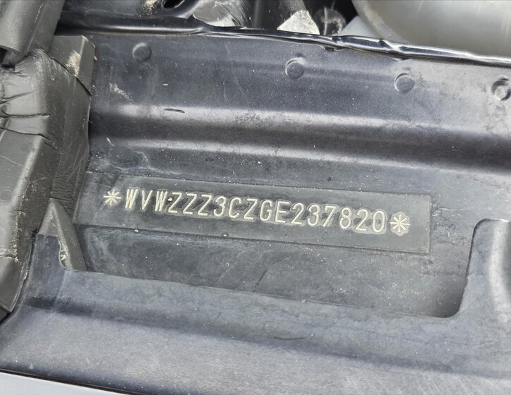 Volkswagen Passat Sedan / Limuzína 2,0 l 110 kw