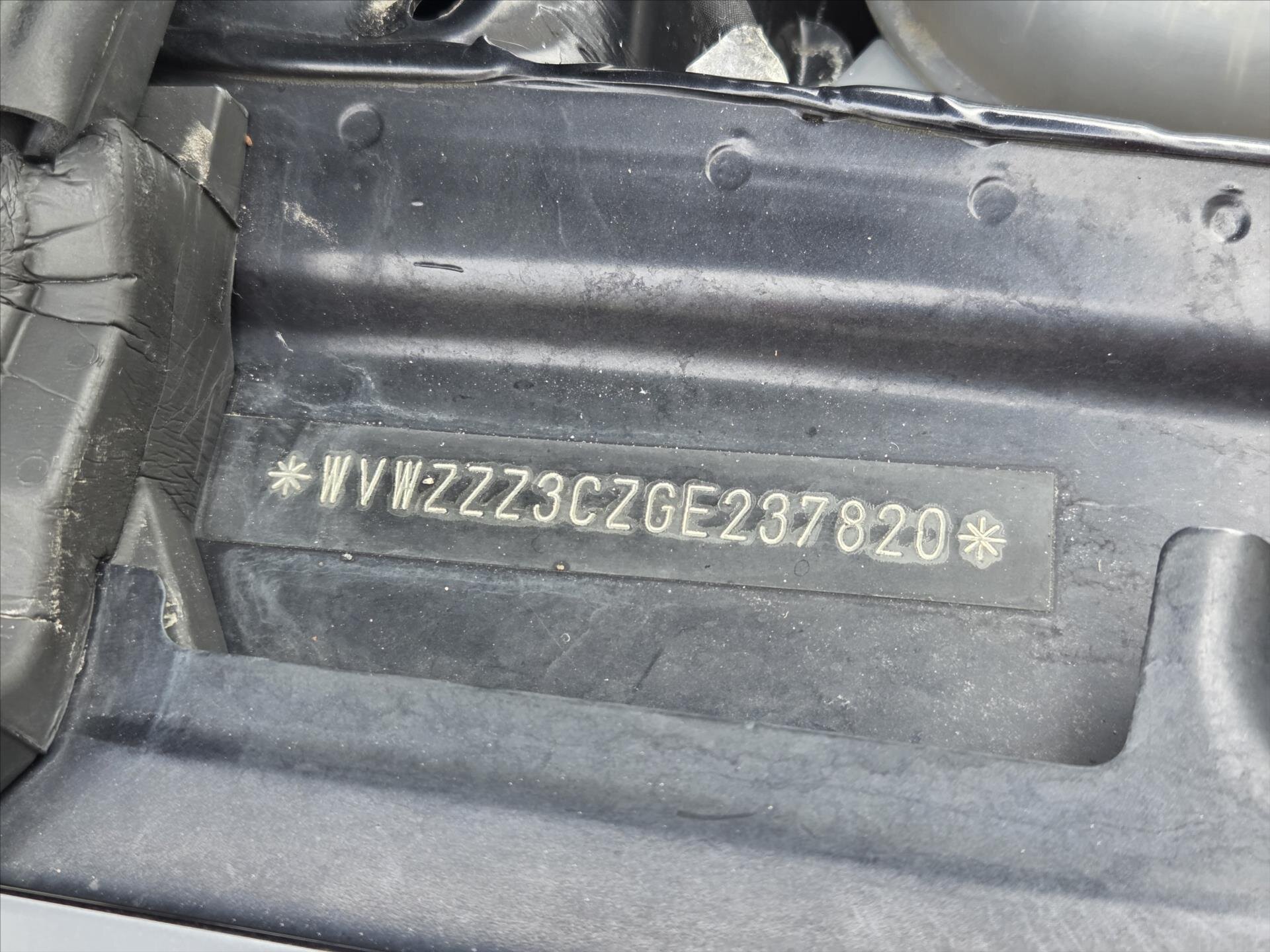 Volkswagen Passat Sedan / Limuzína 2,0 l 110 kw