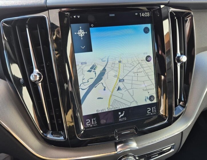 Volvo XC60 SUV / Terénní 2,0 l 140 kw