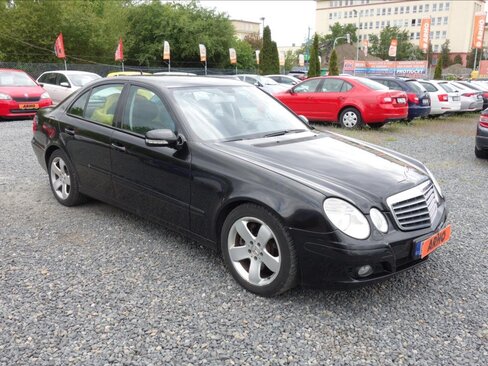Mercedes-Benz Třídy E Sedan / Limuzína 3,0 l 140 kw