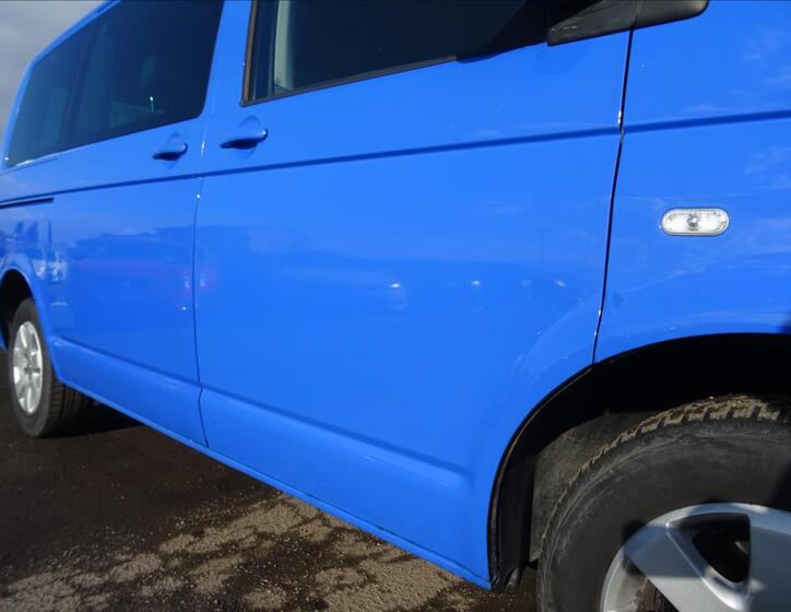 Volkswagen Caravelle 13