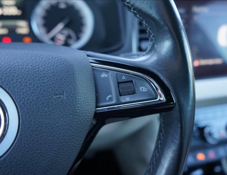 Škoda Karoq SUV / Terénní 2,0 l 110 kw