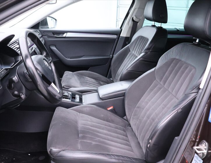 Škoda Superb Liftback 2,0 l 110 kw