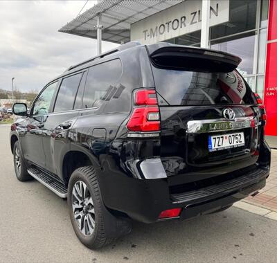 Toyota Land Cruiser 6