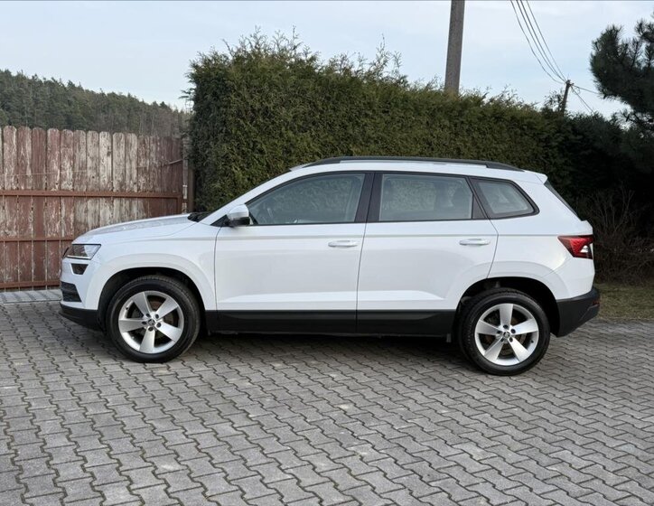 Škoda Karoq SUV / Terénní 1,6 l 85 kw