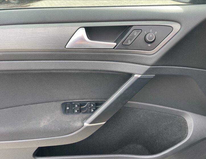 Volkswagen Golf Hatchback 1,6 l 77 kw