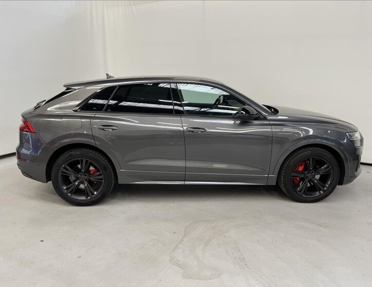 Audi Q8 3