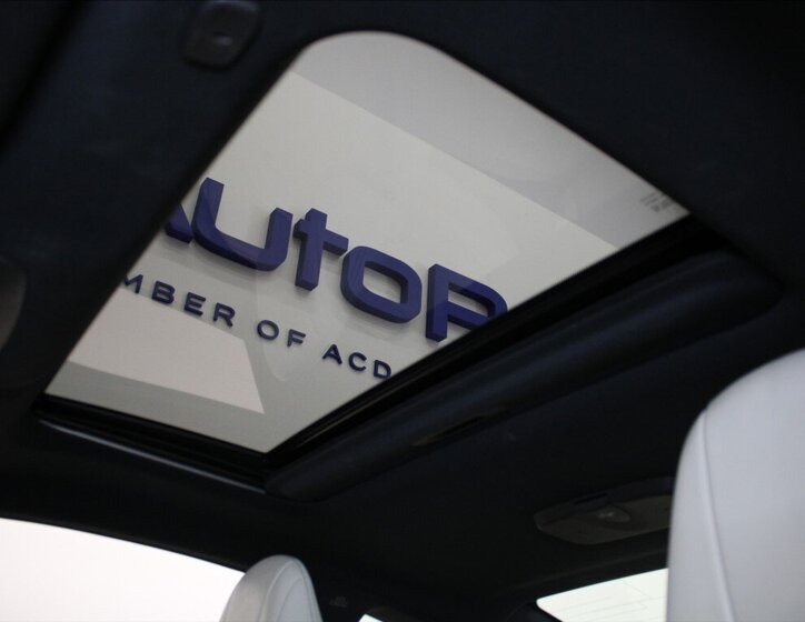 Infiniti Q60 Kupé 3,0 l 298 kw