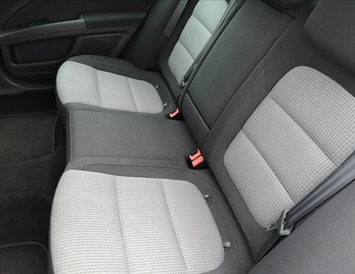 Škoda Superb Sedan / Limuzína 2,0 l 147 kw