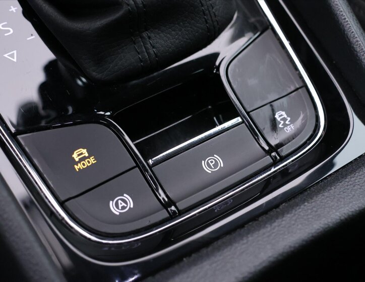 Škoda Karoq SUV 2,0 l 110 kw