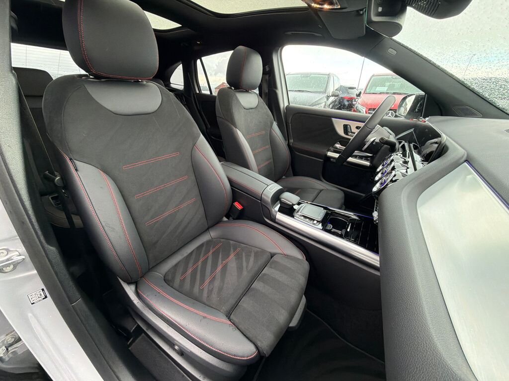 Mercedes-Benz GLA SUV / Terénní 1,3 l 160 kw