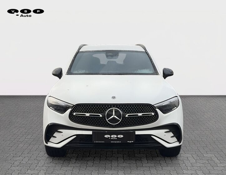 Mercedes-Benz GLC 8