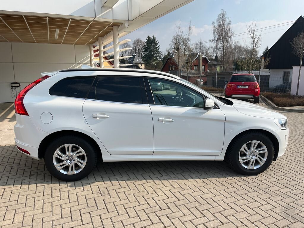 Volvo XC60 SUV / Terénní 2,4 l 140 kw