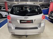 Toyota Verso Kombi 2,0 l 93 kw