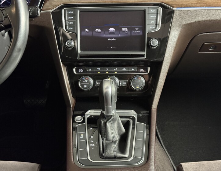 Volkswagen Passat 16