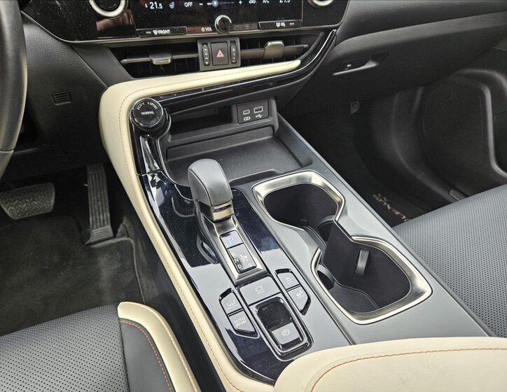 Lexus NX 450h plus SUV / Terénní 2,5 l 227 kw