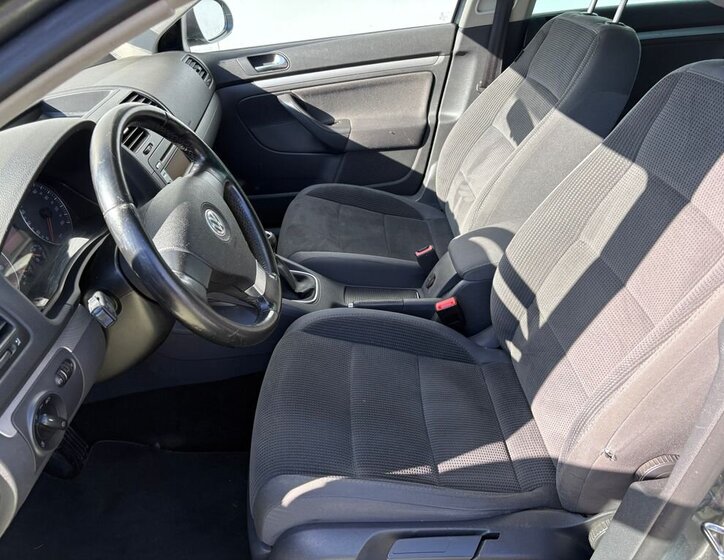 Volkswagen Golf Kombi 1,6 l 75 kw