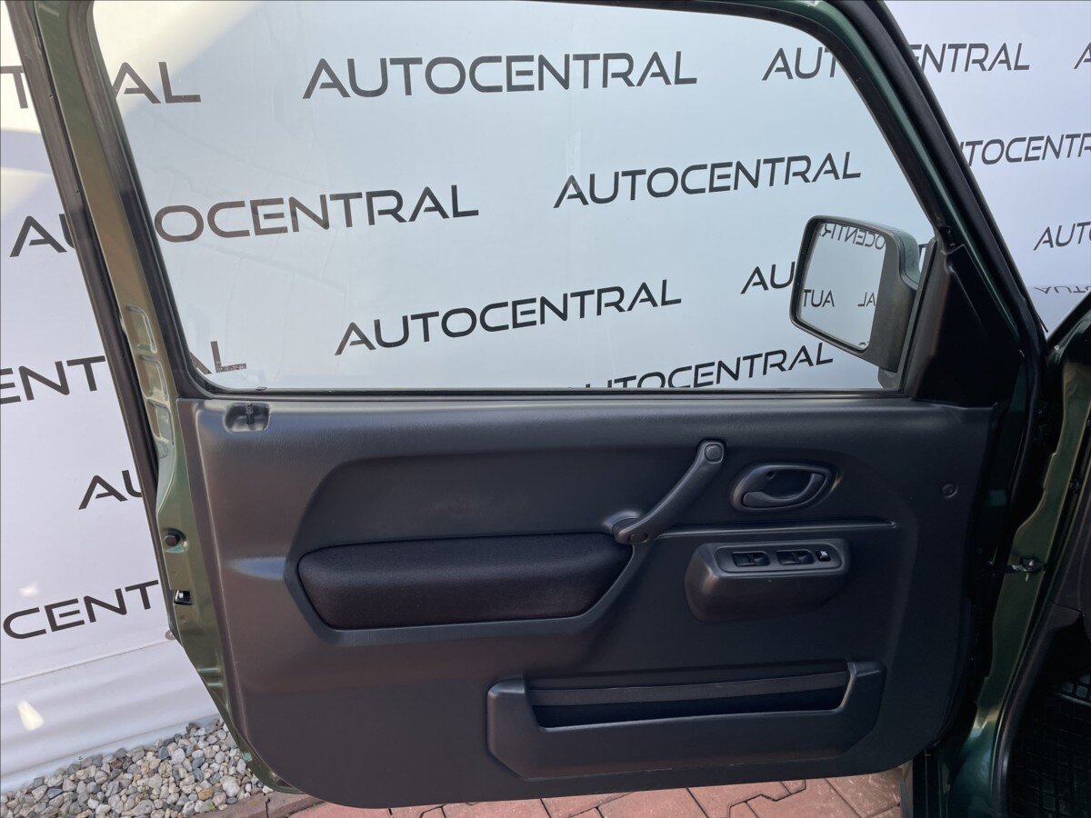 Suzuki Jimny SUV / Terénní 1,3 l 63 kw