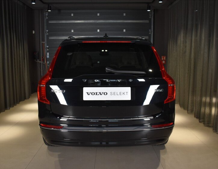 Volvo XC90 SUV / Terénní 2,0 l 184 kw