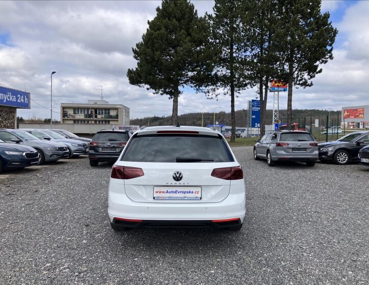 Volkswagen Passat Kombi 2,0 l 90 kw