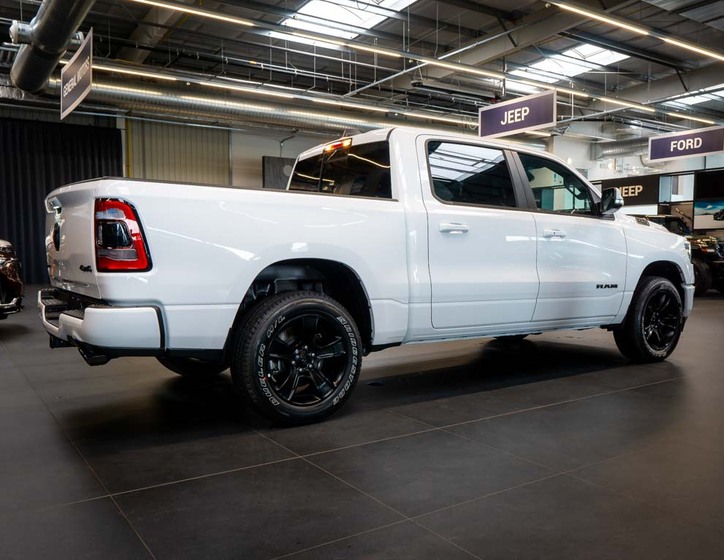 Dodge RAM 6