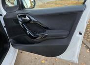 Peugeot 208 31
