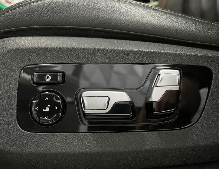 BMW X5 SUV / Terénní 4,4 l 457 kw