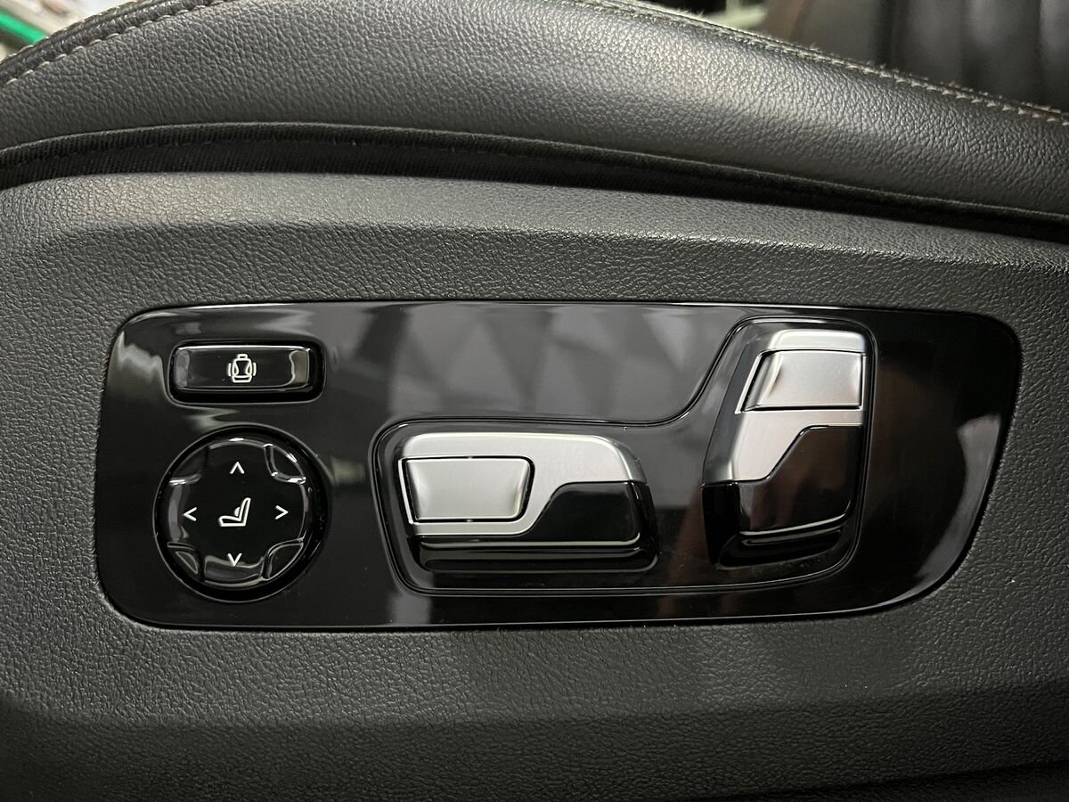 BMW X5 SUV / Terénní 4,4 l 457 kw