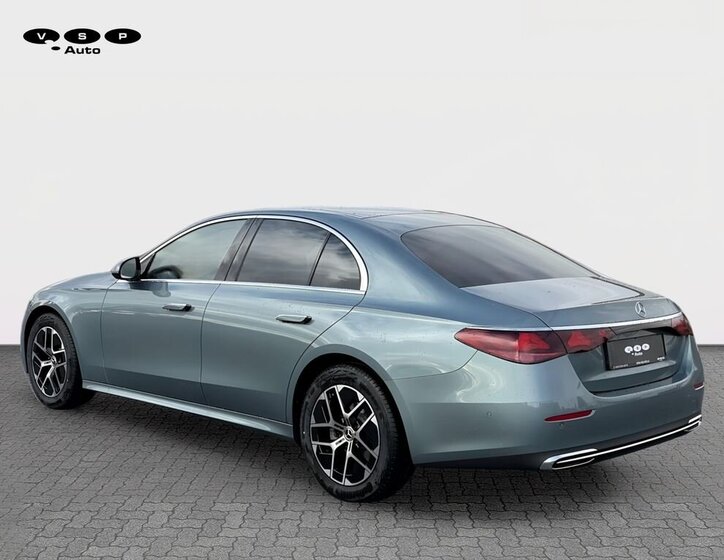 Mercedes-Benz Třídy E Sedan / Limuzína 2,0 l 145 kw