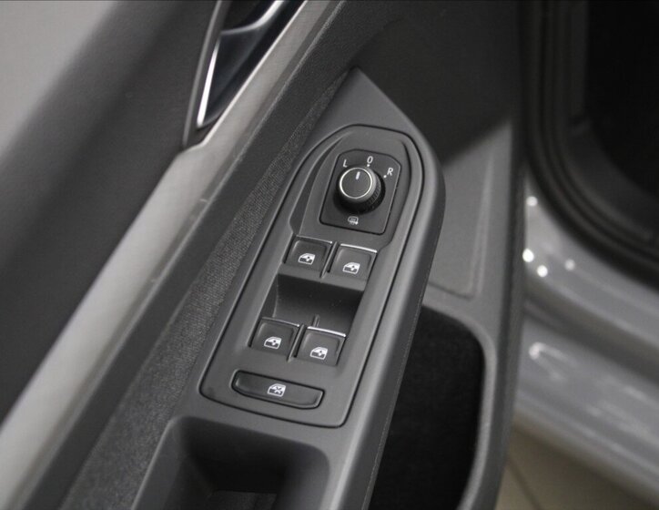 Volkswagen Golf Kombi 999,0 81 kw