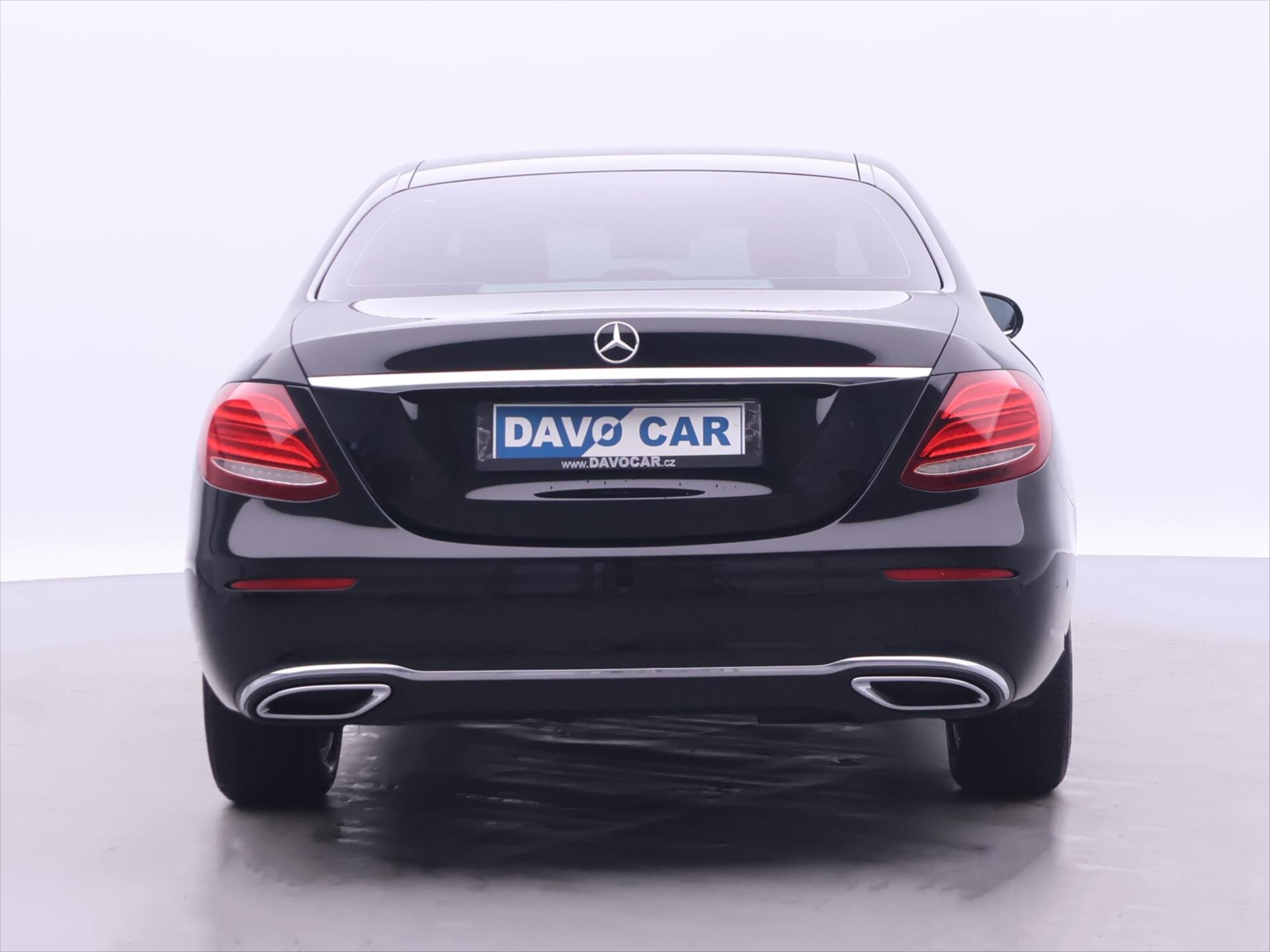 Mercedes-Benz Třídy E Sedan 2,0 l 143 kw