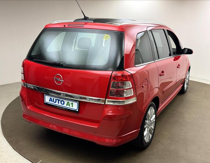 Opel Zafira 4