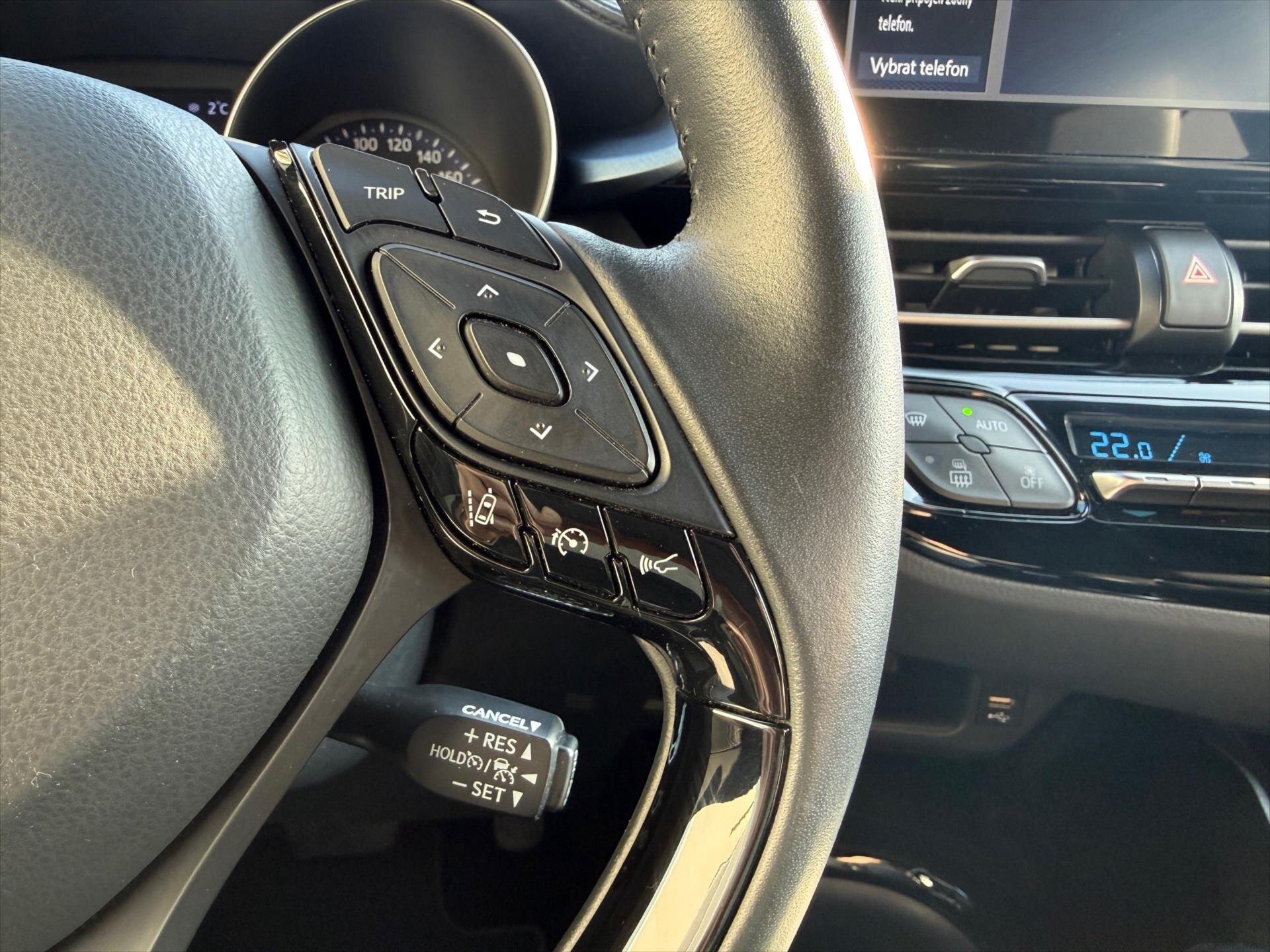 Toyota C-HR SUV / Terénní 1,8 l 72 kw