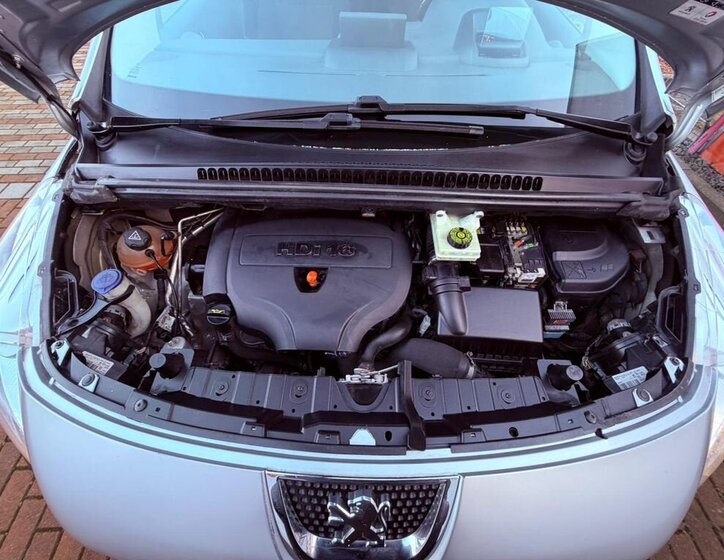 Peugeot 3008 Kombi 2,0 l 110 kw