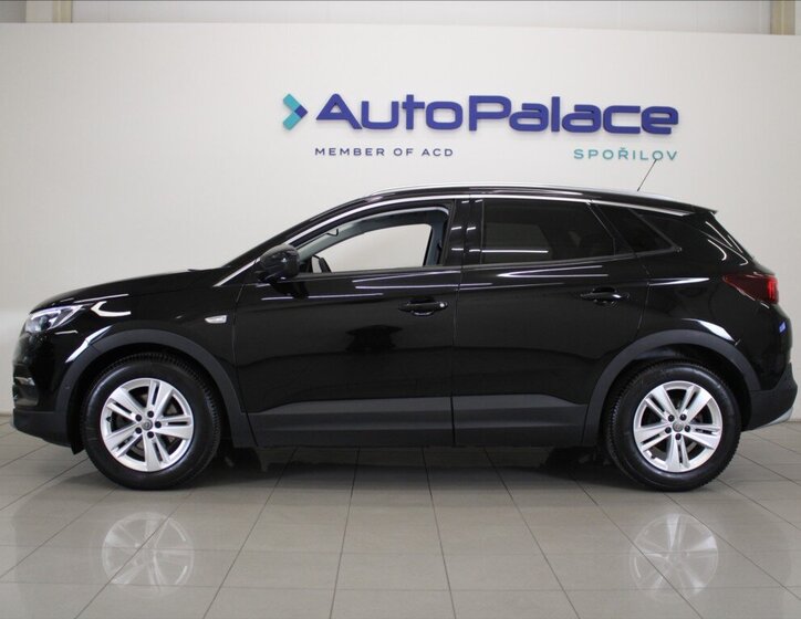 Opel Grandland X SUV / Terénní 1,2 l 96 kw