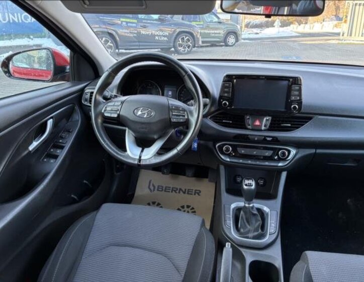 Hyundai i30 16