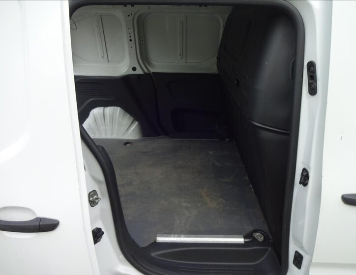 Peugeot Partner Skříň 1,2 l 81 kw