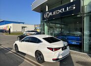 Lexus ES 300h Sedan / Limuzína 2,5 l 160 kw