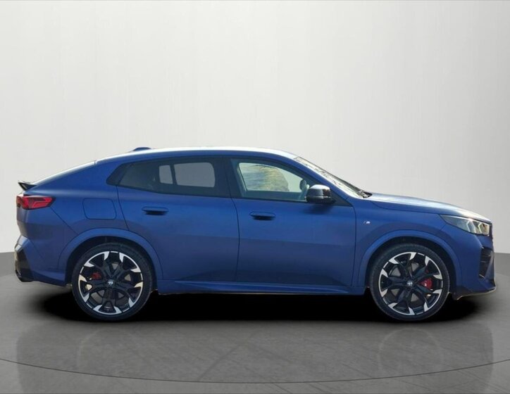 BMW X2 SUV / Terénní 2,0 l 221 kw