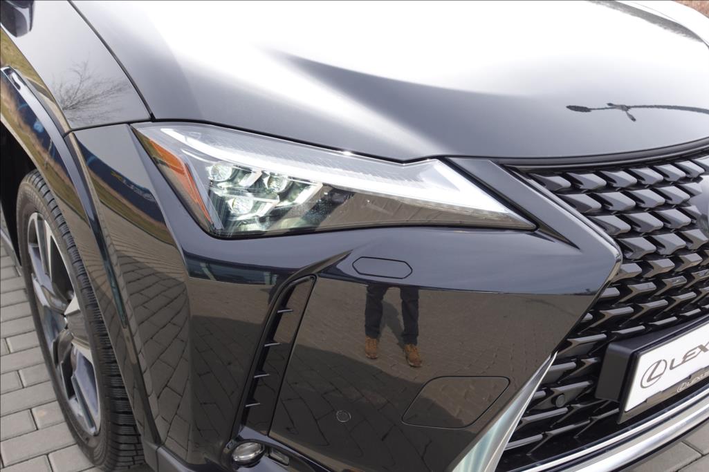 Lexus UX 250h