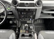 Land Rover Defender Skříň 2,2 l 90 kw