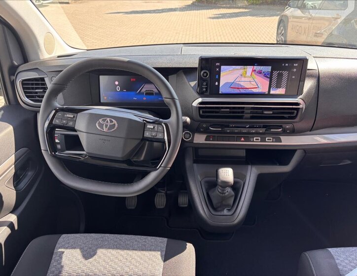 Toyota ProAce Verso 9