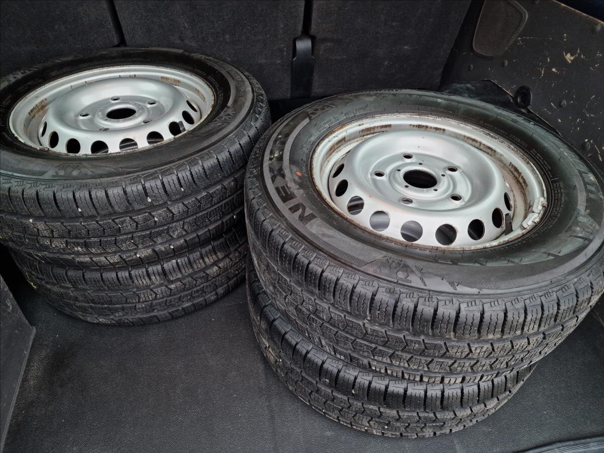 Ford Transit Kombi 2,0 l 96 kw