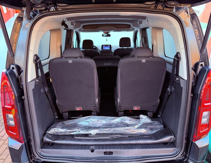 Toyota ProAce Kombi 1,5 l 96 kw