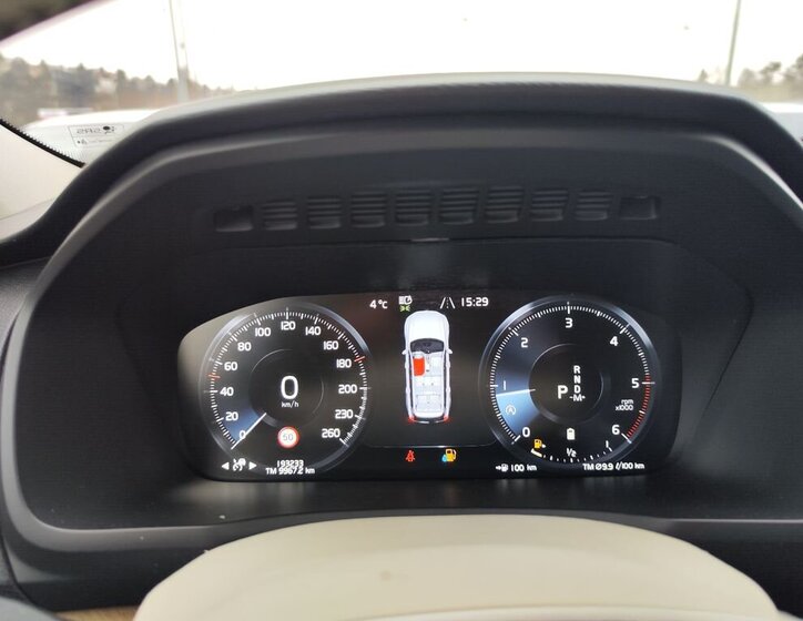 Volvo XC90 SUV 2,0 l 173 kw