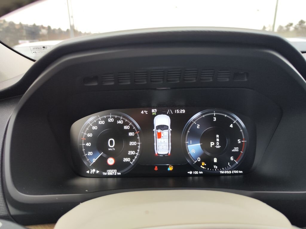 Volvo XC90 SUV 2,0 l 173 kw