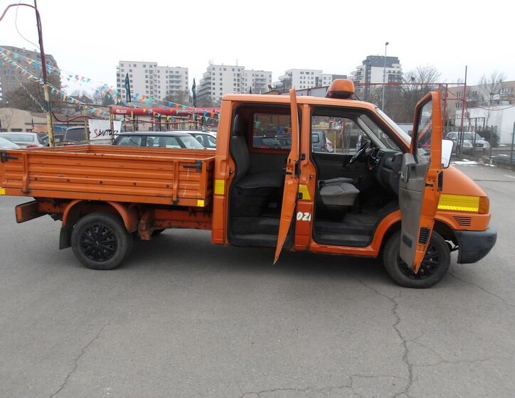 Volkswagen Transporter Ostatní 2,4 l 57 kw