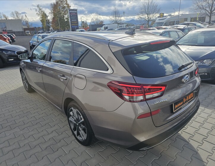 Hyundai i30 9