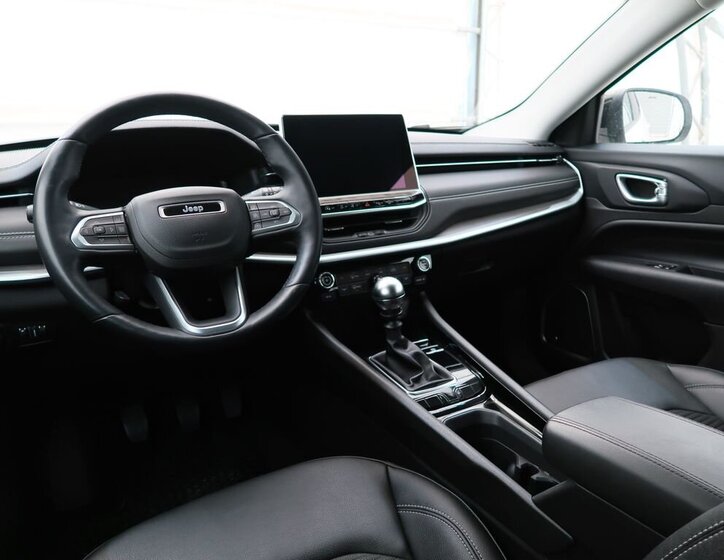 Jeep Compass SUV / Terénní 1,6 l 96 kw