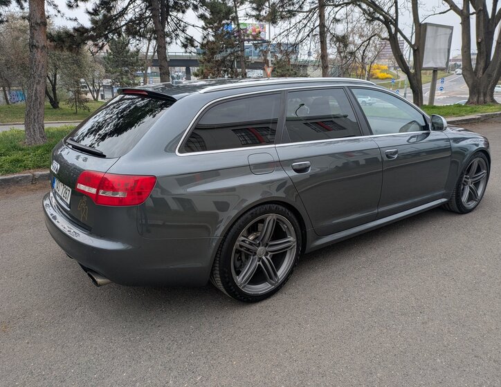 Audi RS6 Kombi 5,0 l 426 kw